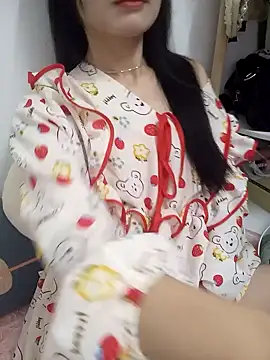 Snapshot of Lovely_kute chatting on March 21, 2025, 11:34 pm Lovely kute online show from March 21, 2025, 11:34 pm