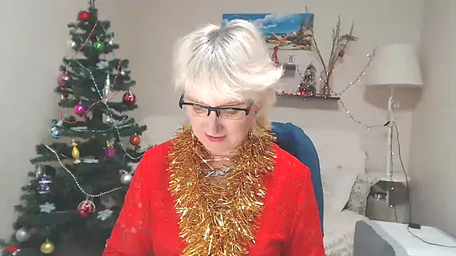 Snapshot of FleurMays chatting on January 4, 2025, 7:45 am FleurMays online show from January 4, 2025, 7:45 am