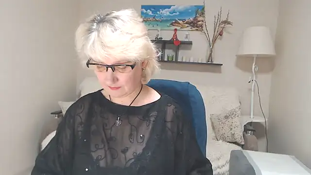 Snapshot of FleurMays chatting on January 18, 2025, 6:24 am FleurMays online show from January 18, 2025, 6:24 am