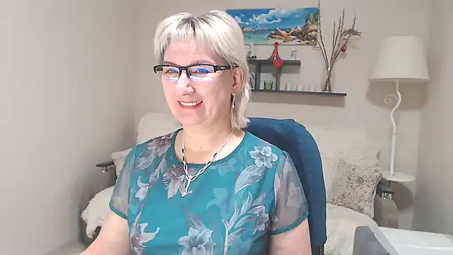 Snapshot of FleurMays chatting on January 29, 2025, 1:37 am FleurMays online show from January 29, 2025, 1:37 am