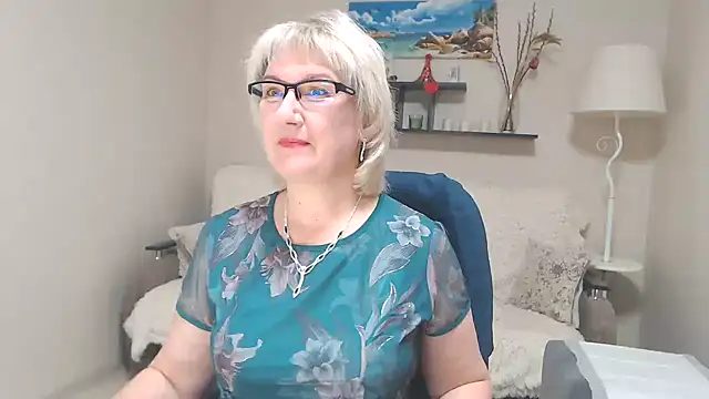 Snapshot of FleurMays chatting on January 30, 2025, 2:49 am FleurMays online show from January 30, 2025, 2:49 am