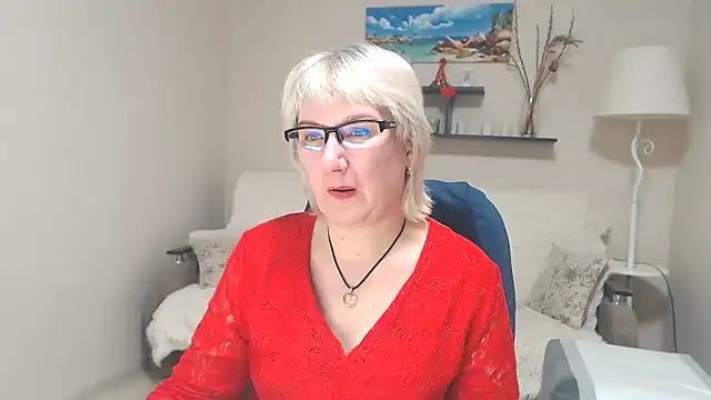 Snapshot of FleurMays chatting on February 3, 2025, 8:24 am FleurMays online show from February 3, 2025, 8:24 am