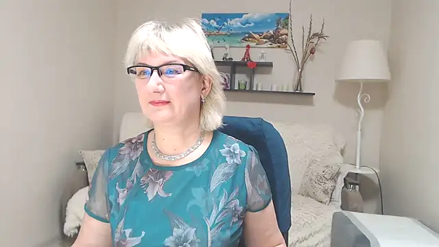 Snapshot of FleurMays chatting on February 8, 2025, 3:08 am FleurMays online show from February 8, 2025, 3:08 am