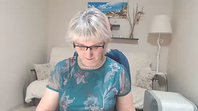 Snapshot of FleurMays chatting on February 9, 2025, 6:11 am FleurMays online show from February 9, 2025, 6:11 am