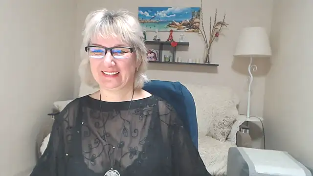 Snapshot of FleurMays chatting on February 11, 2025, 7:12 am FleurMays online show from February 11, 2025, 7:12 am