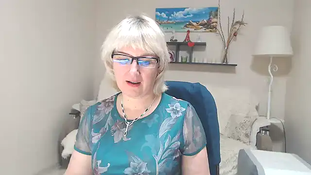 Snapshot of FleurMays chatting on February 20, 2025, 8:06 am FleurMays online show from February 20, 2025, 8:06 am