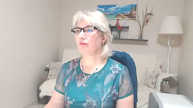 Snapshot of FleurMays chatting on February 21, 2025, 5:13 am FleurMays online show from February 21, 2025, 5:13 am