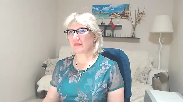 Snapshot of FleurMays chatting on February 21, 2025, 9:13 am FleurMays online show from February 21, 2025, 9:13 am