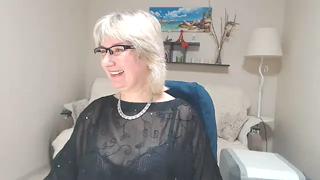 Snapshot of FleurMays chatting on February 27, 2025, 5:56 am FleurMays online show from February 27, 2025, 5:56 am