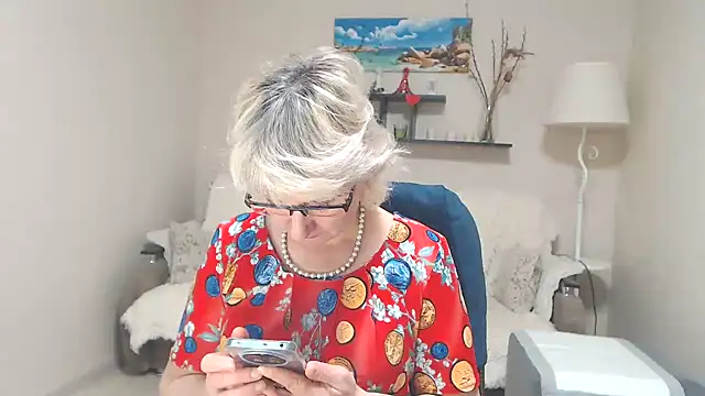 Snapshot of FleurMays chatting on February 28, 2025, 6:10 am FleurMays online show from February 28, 2025, 6:10 am