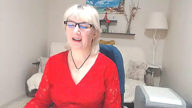 Snapshot of FleurMays chatting on March 17, 2025, 5:01 am FleurMays online show from March 17, 2025, 5:01 am