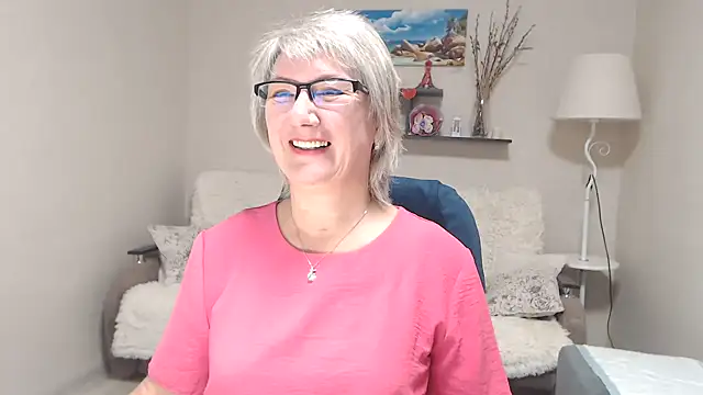 Snapshot of FleurMays chatting on October 22, 2025, 4:57 am FleurMays online show from October 22, 2025, 4:57 am