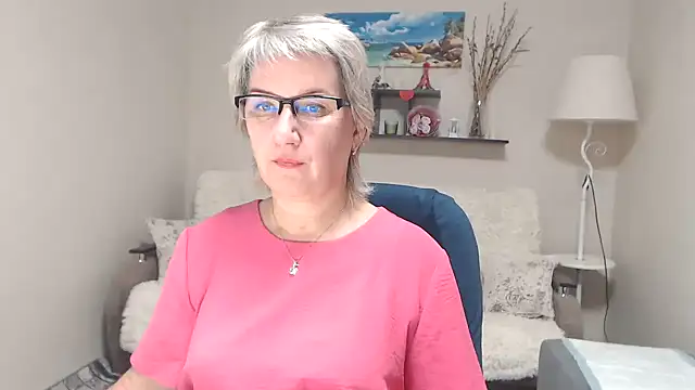 Snapshot of FleurMays chatting on October 26, 2025, 9:15 am FleurMays online show from October 26, 2025, 9:15 am