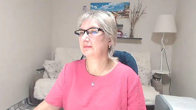 Snapshot of FleurMays chatting on October 29, 2025, 3:42 am FleurMays online show from October 29, 2025, 3:42 am