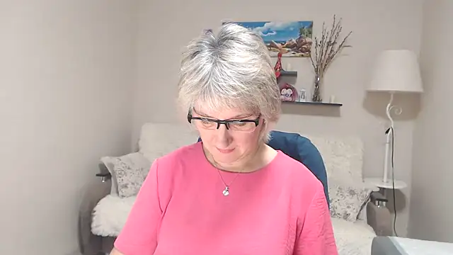 Snapshot of FleurMays chatting on November 3, 2025, 5:09 am FleurMays online show from November 3, 2025, 5:09 am