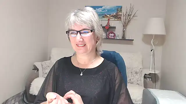 Snapshot of FleurMays chatting on November 7, 2025, 4:56 am FleurMays online show from November 7, 2025, 4:56 am