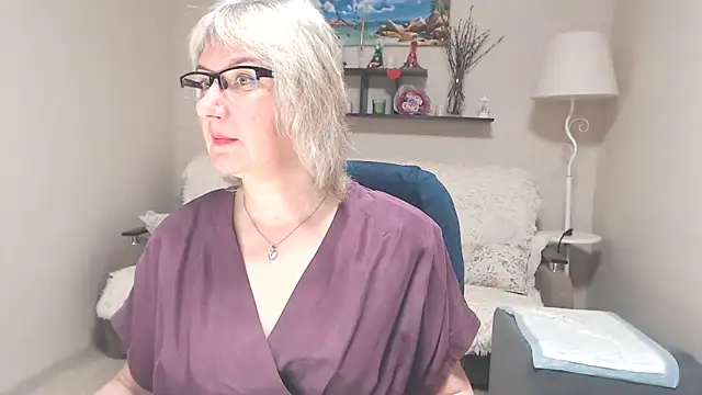 FleurMays online show from May 29, 2026, 4:21 am