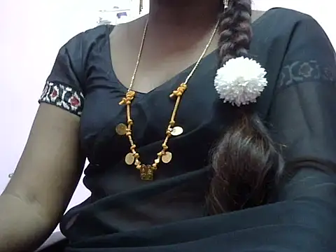 Snapshot of Hot_akshara chatting on February 28, 2026, 4:35 am Hot akshara online show from February 28, 2026, 4:35 am