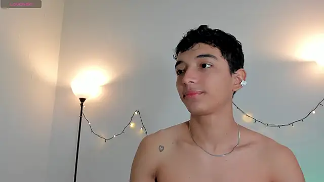 Snapshot of mike_tylor01 chatting on March 19, 2025, 12:56 pm mike tylor01 online show from March 19, 2025, 12:56 pm