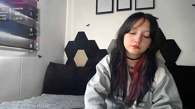Snapshot of Maki_Zein chatting on December 12, 2024, 1:17 pm Maki Zein online show from December 12, 2024, 1:17 pm
