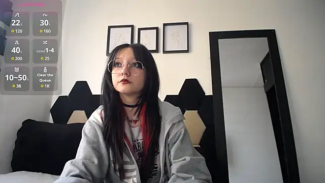 Snapshot of Maki_Zein chatting on January 15, 2025, 1:09 pm Maki Zein online show from January 15, 2025, 1:09 pm