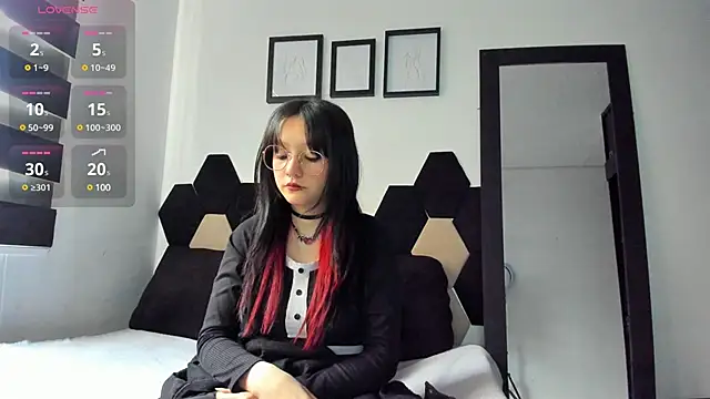Snapshot of Maki_Zein chatting on January 29, 2025, 3:26 pm Maki Zein online show from January 29, 2025, 3:26 pm
