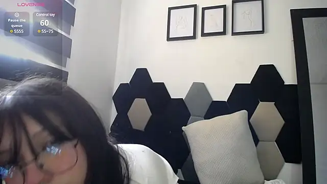 Snapshot of Maki_Zein chatting on February 27, 2025, 1:07 pm Maki Zein online show from February 27, 2025, 1:07 pm