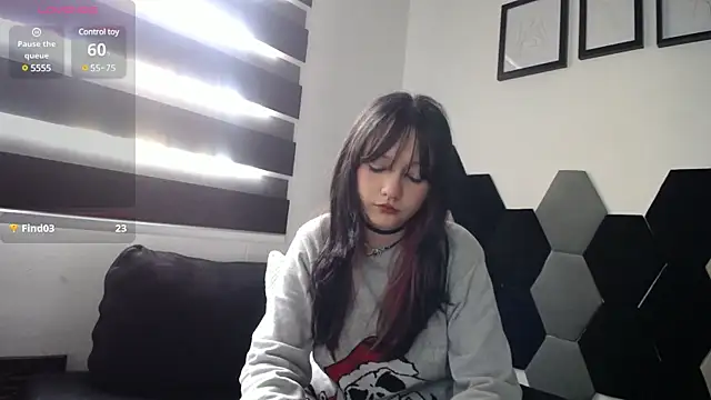 Snapshot of Maki_Zein chatting on March 4, 2025, 1:06 pm Maki Zein online show from March 4, 2025, 1:06 pm