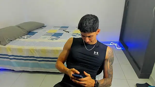 OliverBennet online show from March 20, 2025, 1:35 am