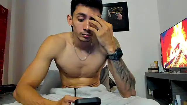 OliverBennet online show from September 23, 2025, 11:08 pm