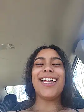 Snapshot of cinnaminnie chatting on March 1, 2025, 4:22 pm cinnaminnie online show from March 1, 2025, 4:22 pm