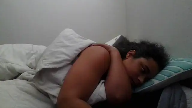 Snapshot of cinnaminnie chatting on November 16, 2025, 6:57 pm cinnaminnie online show from November 16, 2025, 6:57 pm