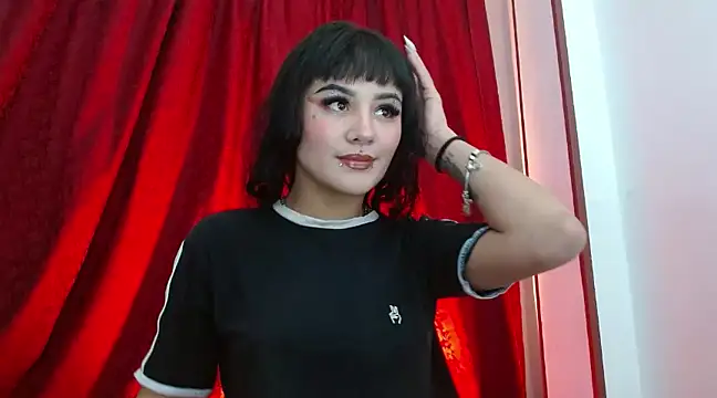 Snapshot of Maruu_miauu chatting on February 13, 2025, 1:05 pm Maruu miauu online show from February 13, 2025, 1:05 pm