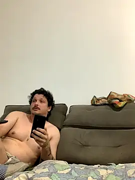 Snapshot of GabeHian1903 chatting on November 16, 2025, 2:28 am GabeHian1903 online show from November 16, 2025, 2:28 am