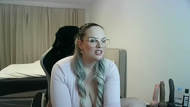 Snapshot of Jujuicy_97 chatting on February 20, 2026, 4:51 pm Jujuicy 97 online show from February 20, 2026, 4:51 pm