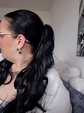 Jujuicy 97 online show from March 24, 2026, 8:19 am