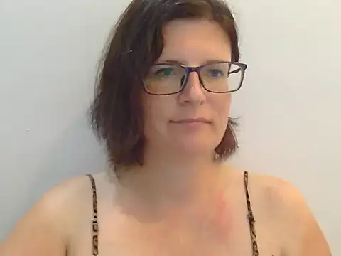 Snapshot of CrimsonMistress chatting on February 1, 2025, 3:30 am CrimsonMistress online show from February 1, 2025, 3:30 am