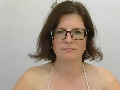 Snapshot of CrimsonMistress chatting on February 9, 2025, 3:11 am CrimsonMistress online show from February 9, 2025, 3:11 am