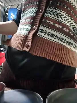 JasminePham online show from December 3, 2024, 4:14 am