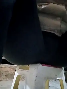 JasminePham online show from December 13, 2024, 2:21 am