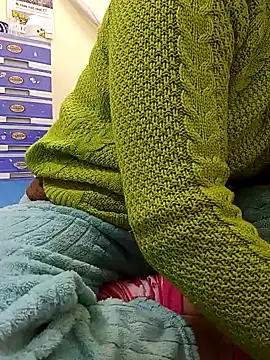 JasminePham online show from December 17, 2024, 6:56 am