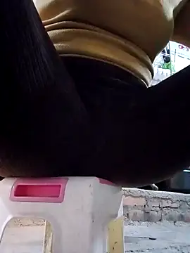 JasminePham online show from February 4, 2025, 7:07 am