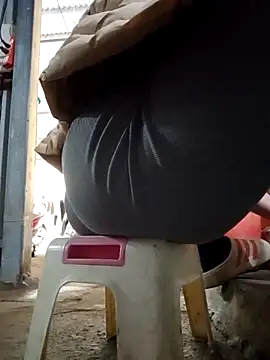 JasminePham online show from February 22, 2025, 3:23 am