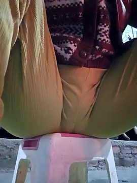 JasminePham online show from March 7, 2025, 1:09 am