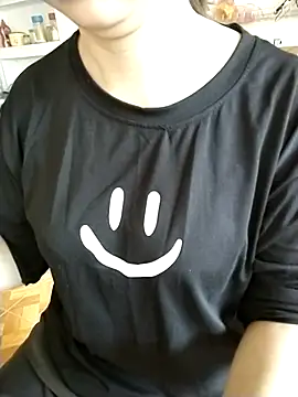 JasminePham online show from November 5, 2025, 12:54 am