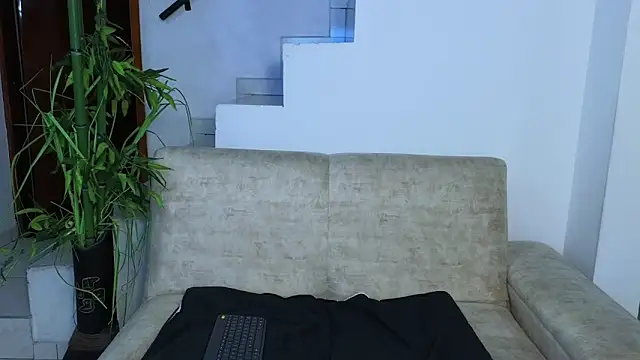 Lorenne Miller online show from March 5, 2026, 5:36 am