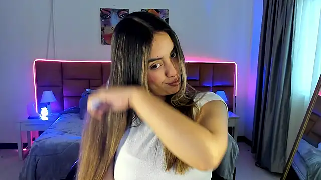  Charlotte evans 1 online show from April 4, 2026, 12:35 pm