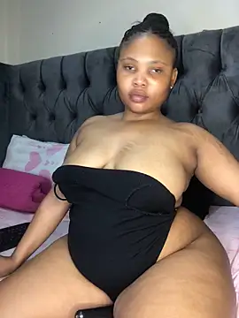 Anaelle24 online show from February 27, 2026, 6:57 am