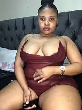 Snapshot of Anaelle24 chatting on June 25, 2026, 5:34 am Anaelle24 online show from June 25, 2026, 5:34 am