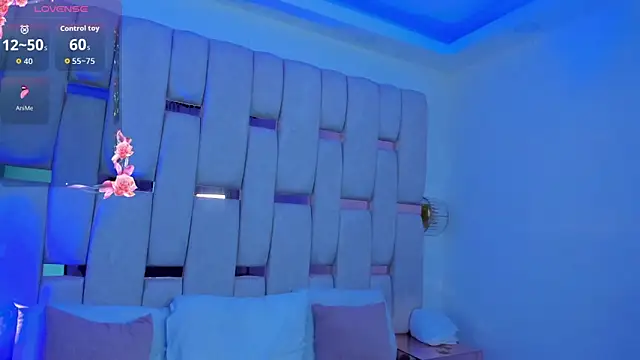 Snapshot of mia_schwarz chatting on February 13, 2026, 9:44 pm mia schwarz online show from February 13, 2026, 9:44 pm